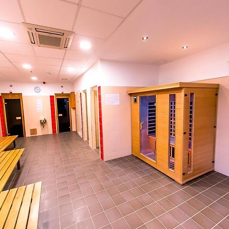 Cegléd Cvse Clubhaz Es Panzio Bed & Breakfast エクステリア 写真