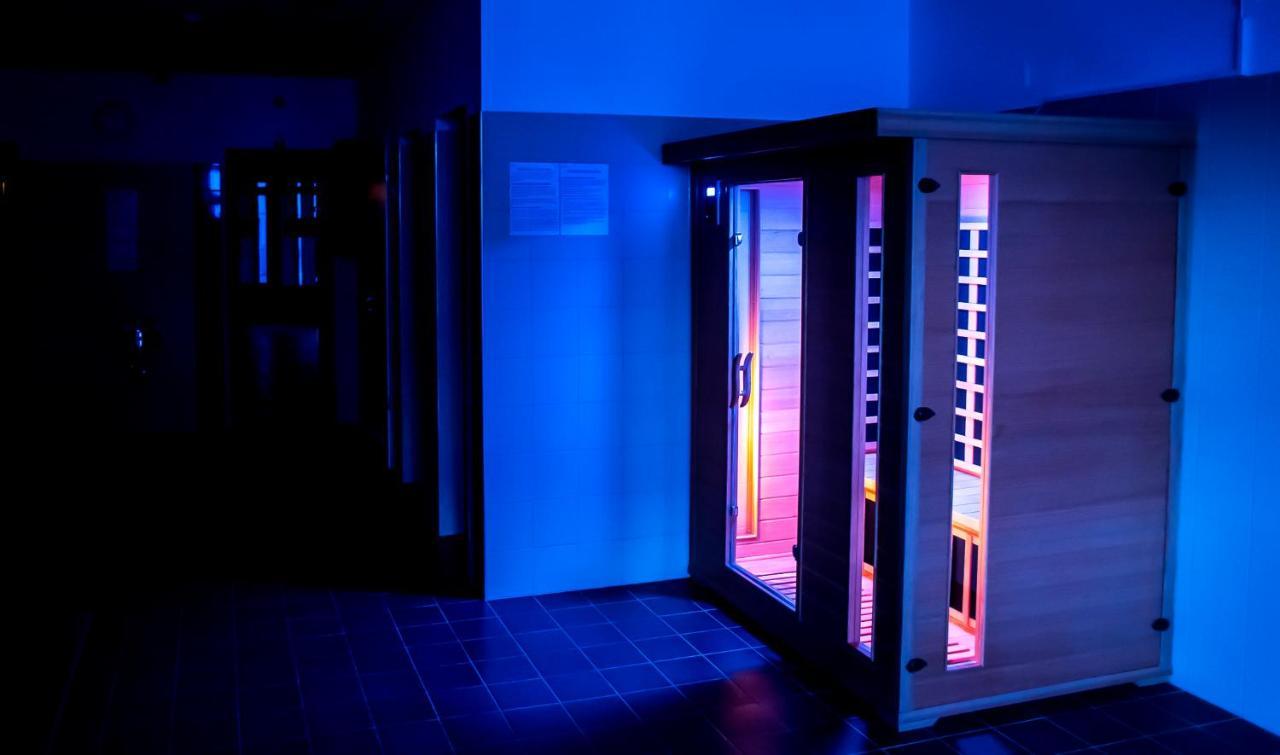 Cegléd Cvse Clubhaz Es Panzio Bed & Breakfast エクステリア 写真
