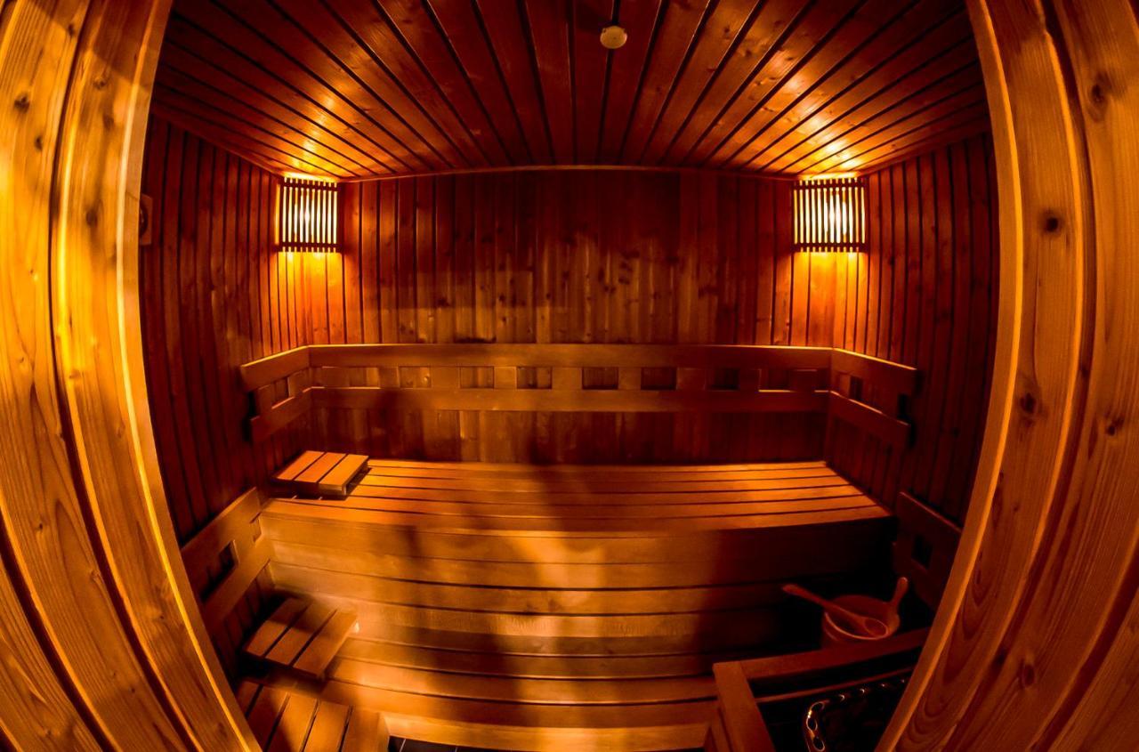 Cegléd Cvse Clubhaz Es Panzio Bed & Breakfast エクステリア 写真